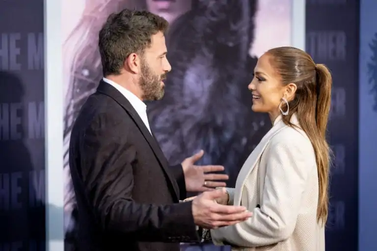 What Ben Affleck said to Jennifer Lopez during their famous red carpet “argument” is revealed by lip readers.