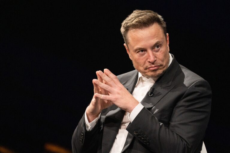 Elon Musk Moves SpaceX Incorporation Out Of Blue State, Encourages Businesses To Move To Texas